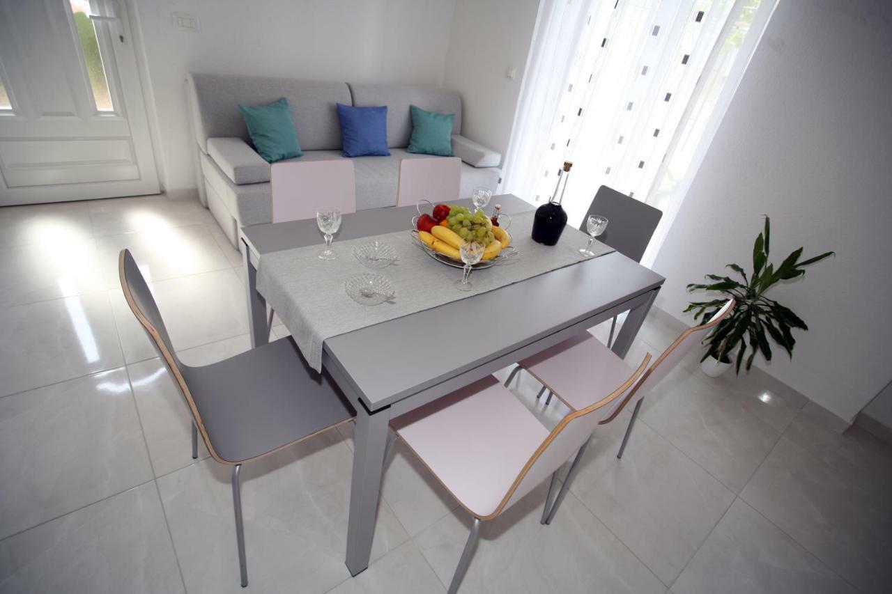 Апартаменты Apartman Fantasy Трогир Экстерьер фото