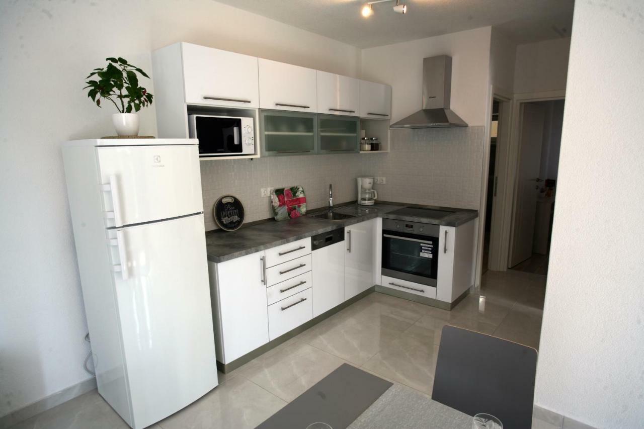 Апартаменты Apartman Fantasy Трогир Экстерьер фото