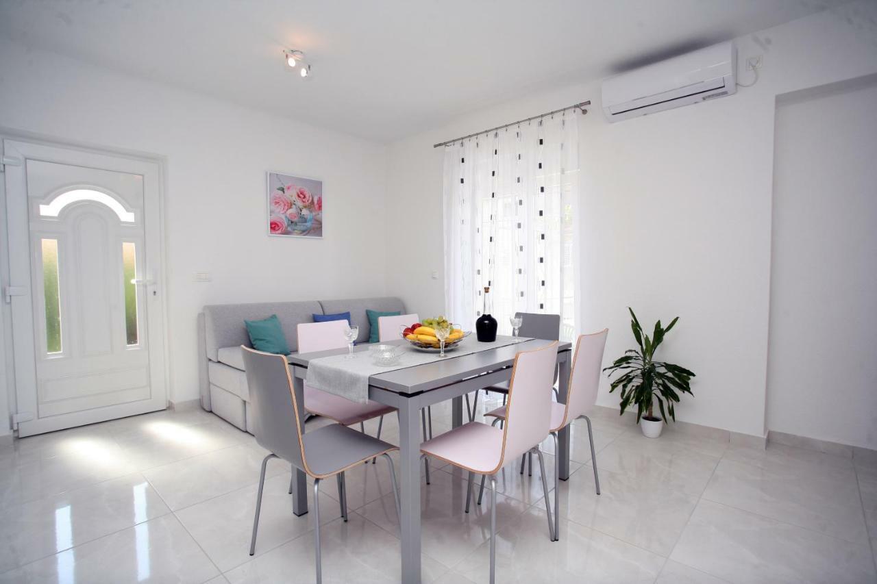 Апартаменты Apartman Fantasy Трогир Экстерьер фото