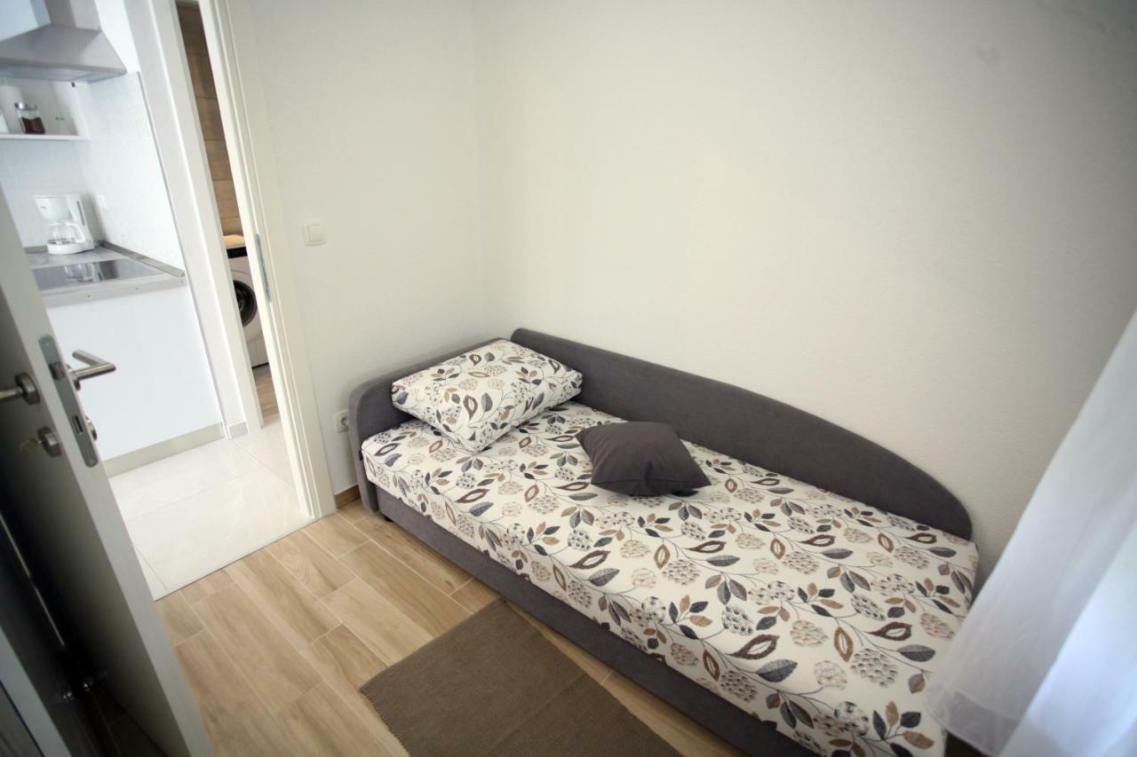 Апартаменты Apartman Fantasy Трогир Экстерьер фото